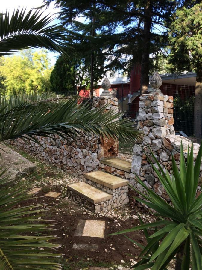 Villa L'Ottagono Con Cucina Parcheggio Privato Telecamerizzato E Wifi Gioia Del Colle Exterior foto